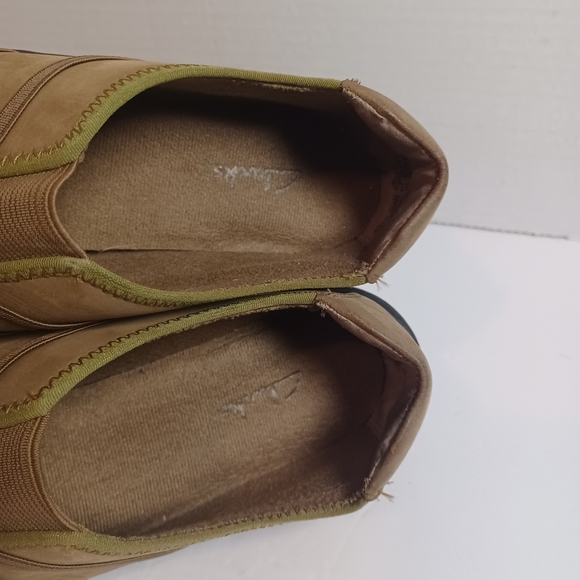 Clarks Suede Slip On Loafers Women's 8 - Picture 4 of 7